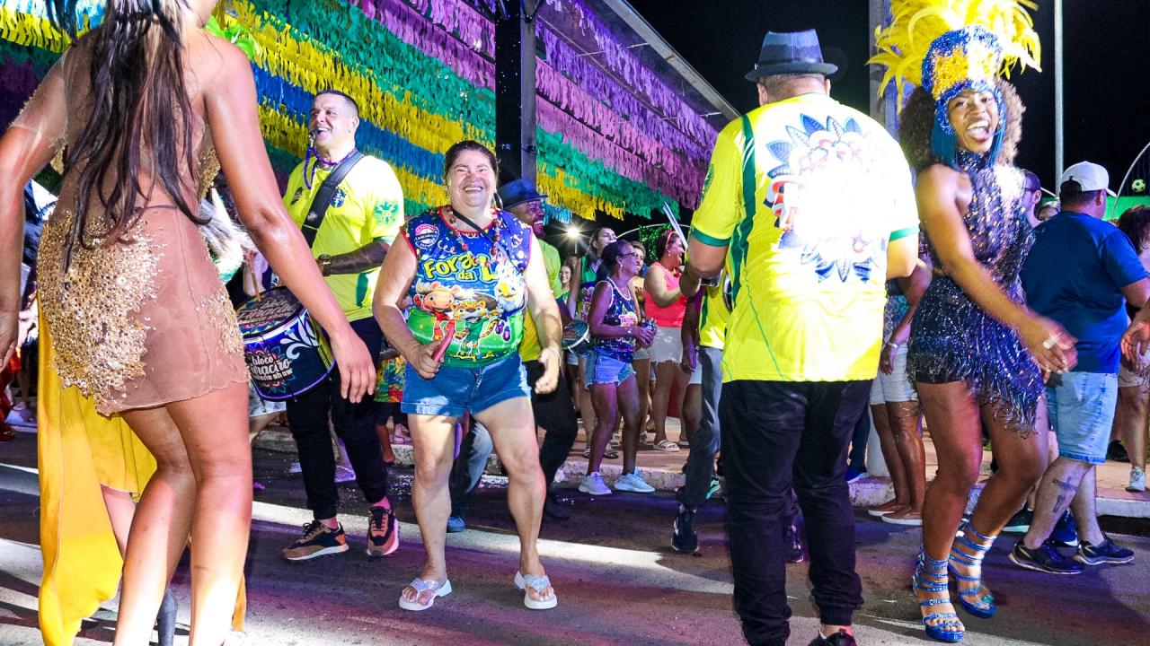 Foto 100 de 238 — Trabiju Folia 2026 arrasta multidão com Bloco Furacão, Santa Maria e DJ Joantony; veja fotos